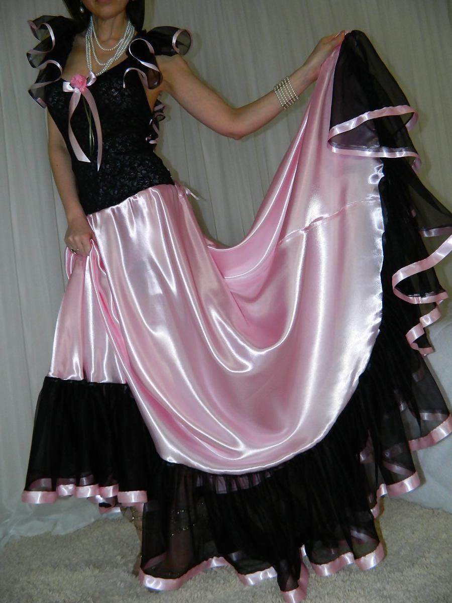 8P Satin nightgown in pink and black