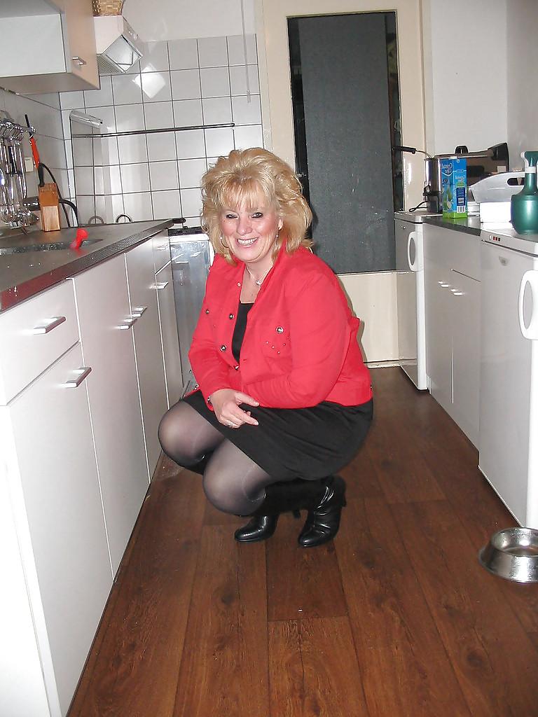 25P Hot nylon legs