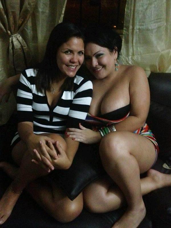 18P Sexy latina