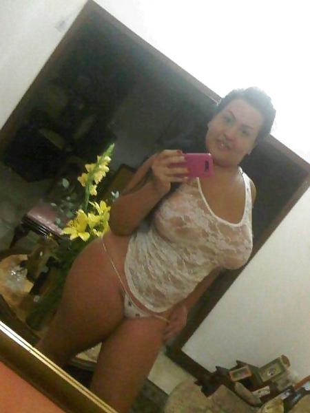 18P Sexy latina