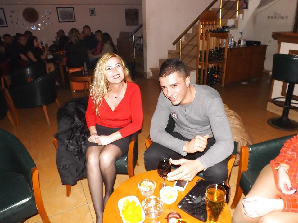 25P Nylonfrauen auf Tour