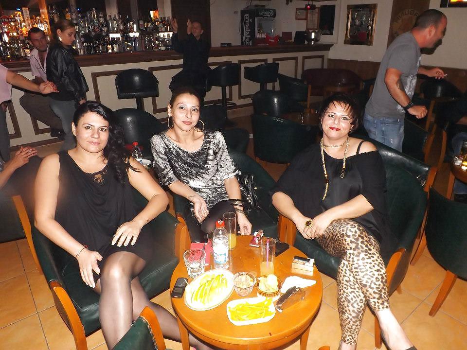 25P Nylonfrauen auf Tour