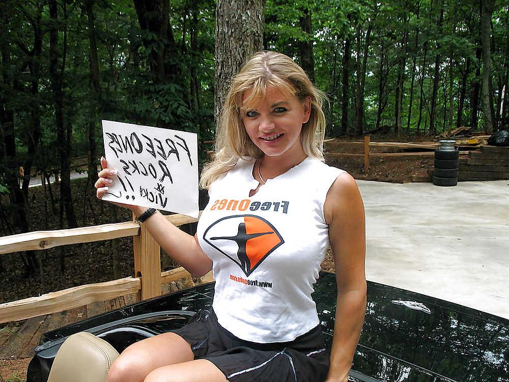 25P T-SHIRT BABE - VICKY VETTE 