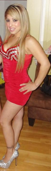 5P Blonde milf latina