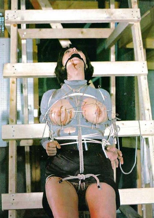 25P BDSM 