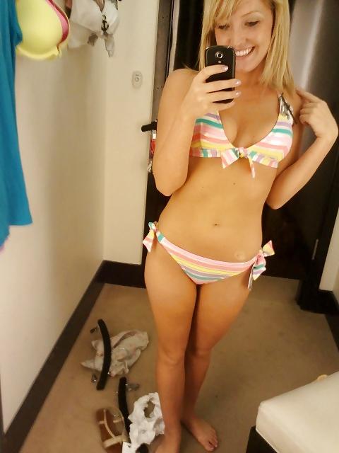 25P Girls in Bikinis 25