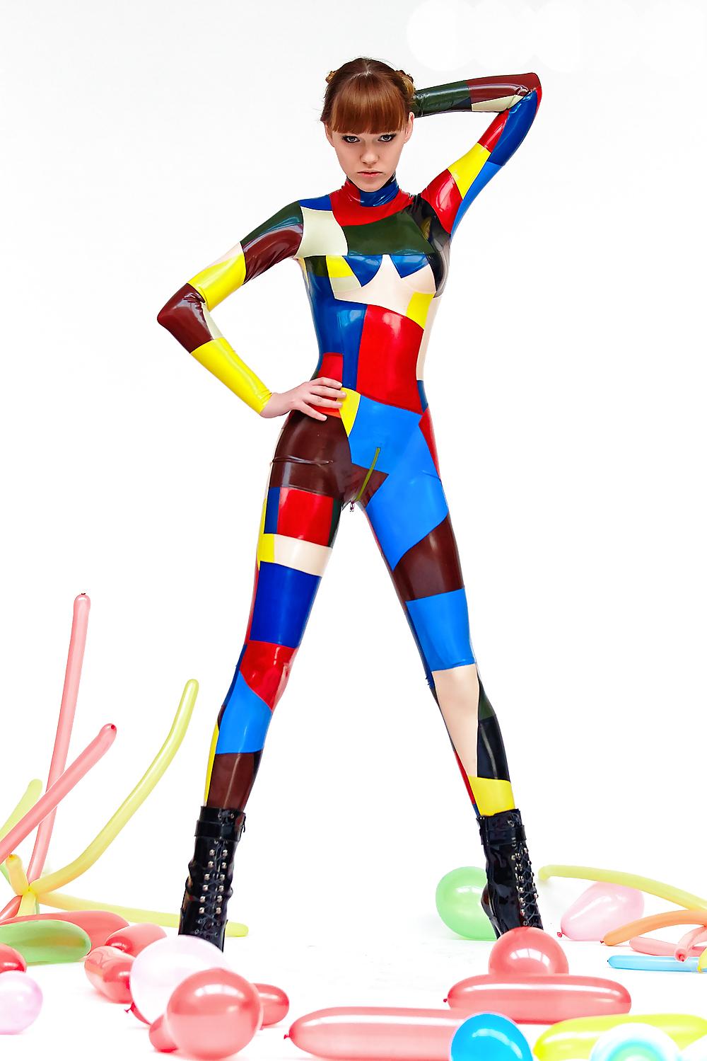 25P Alexandra Potter - Latex Colour Explosion