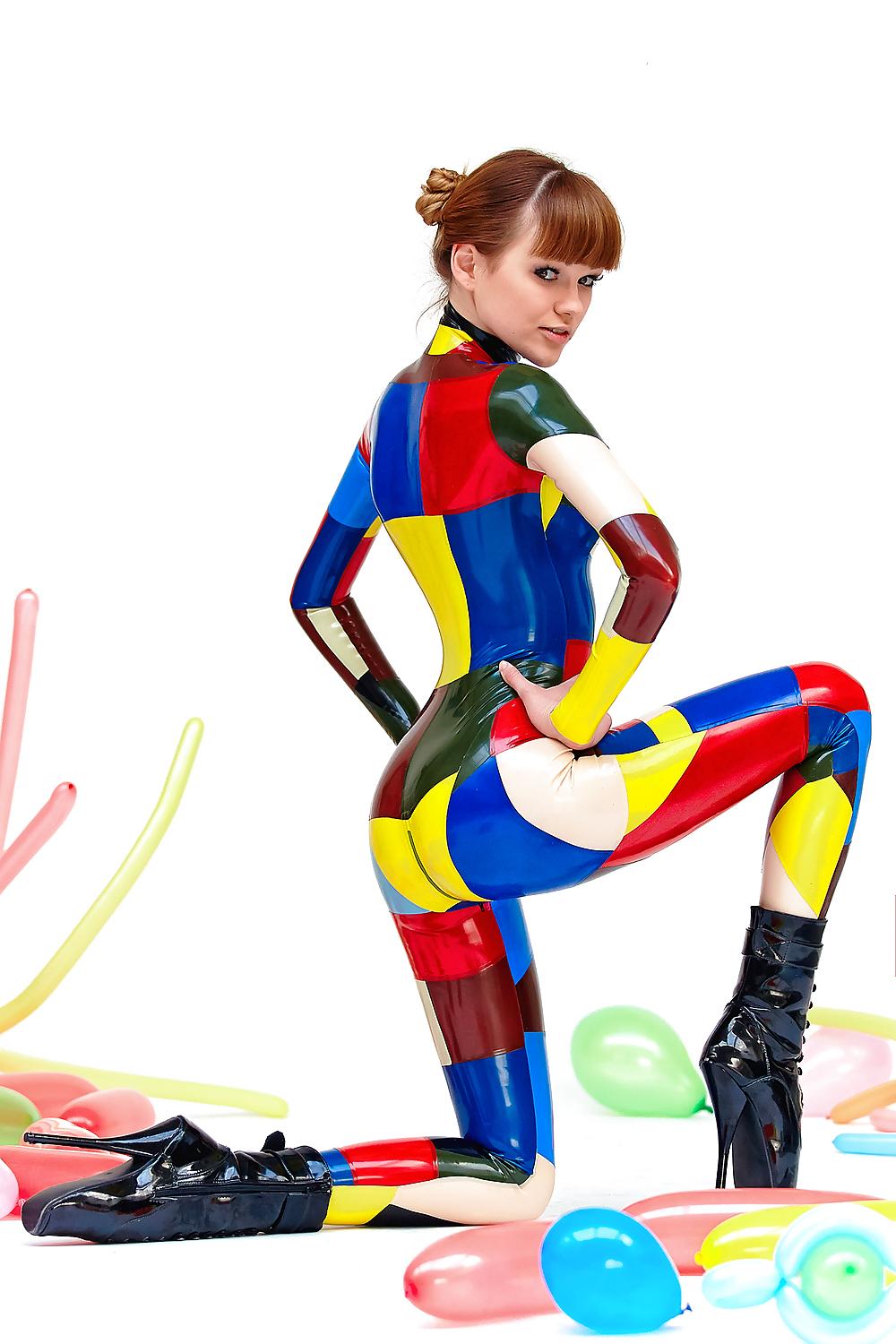 25P Alexandra Potter - Latex Colour Explosion