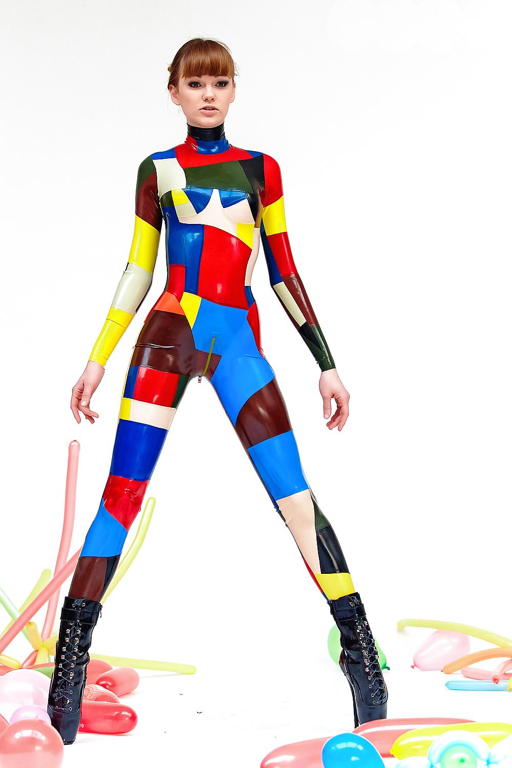 25P Alexandra Potter - Latex Colour Explosion