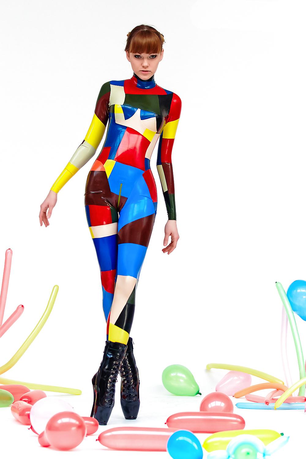 25P Alexandra Potter - Latex Colour Explosion