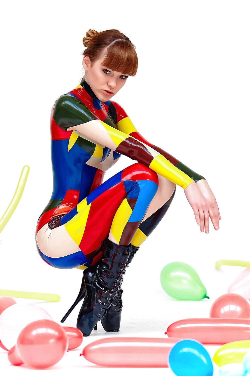 25P Alexandra Potter - Latex Colour Explosion