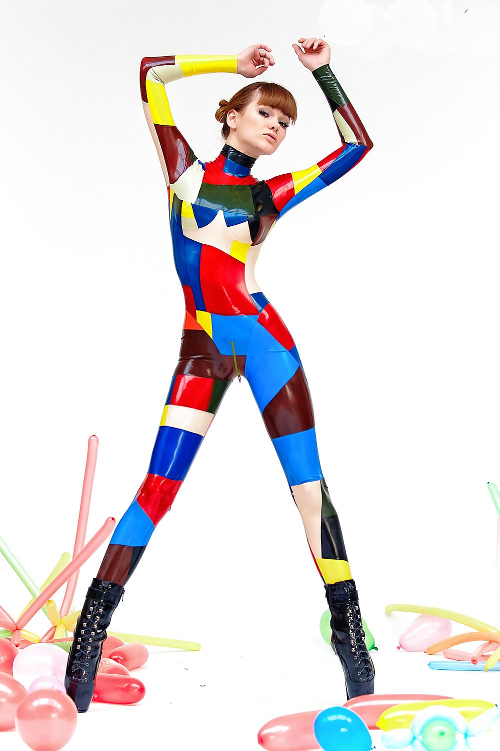 25P Alexandra Potter - Latex Colour Explosion