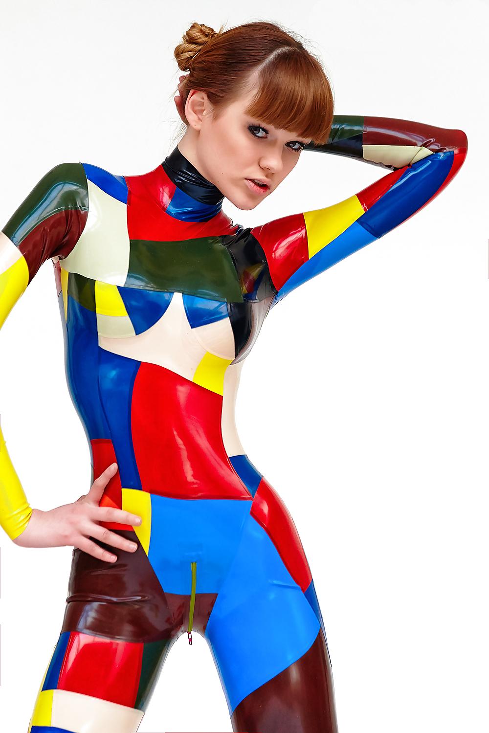 25P Alexandra Potter - Latex Colour Explosion