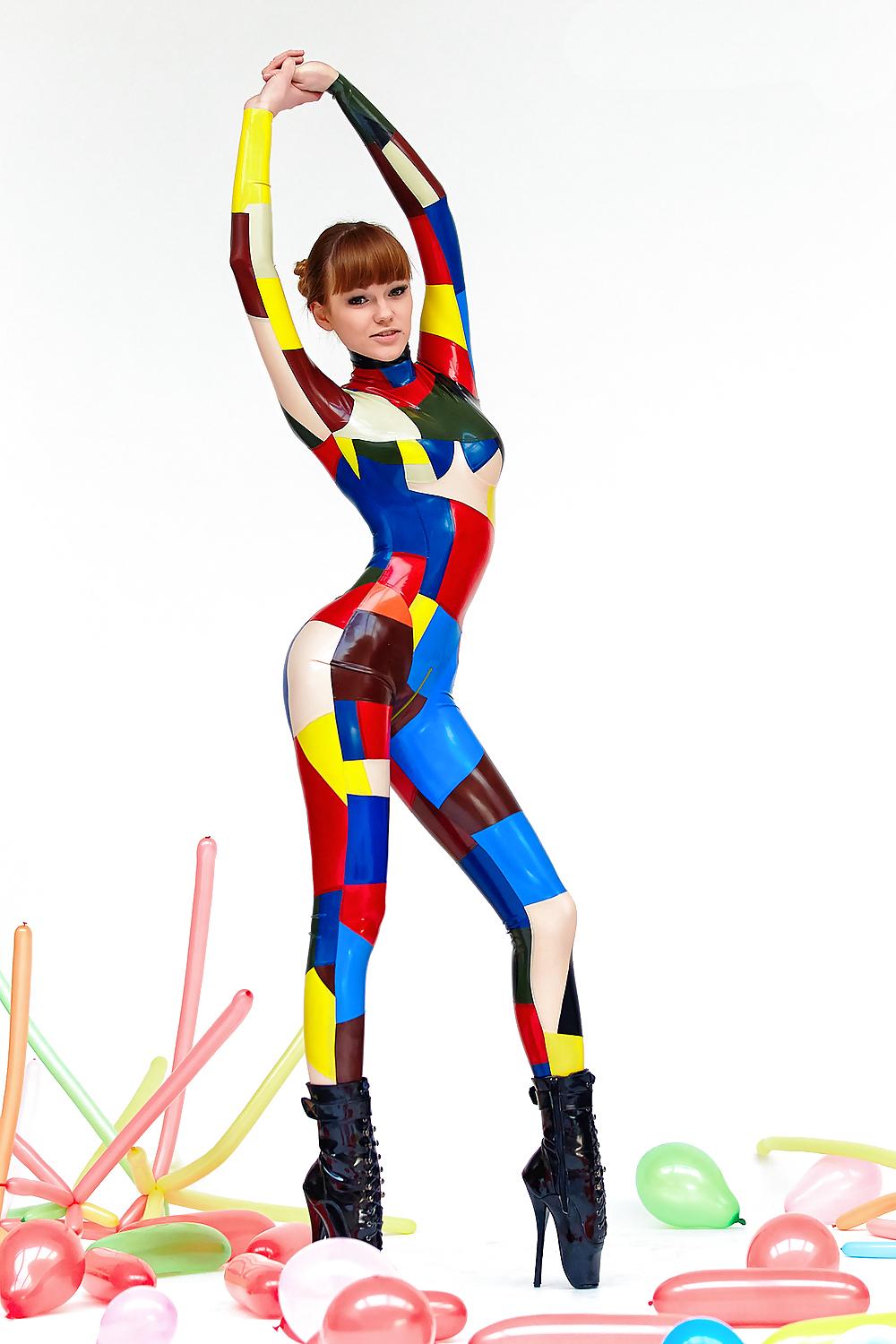 25P Alexandra Potter - Latex Colour Explosion