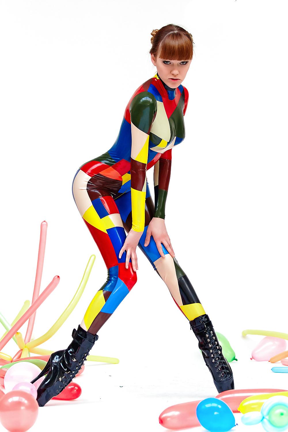 25P Alexandra Potter - Latex Colour Explosion