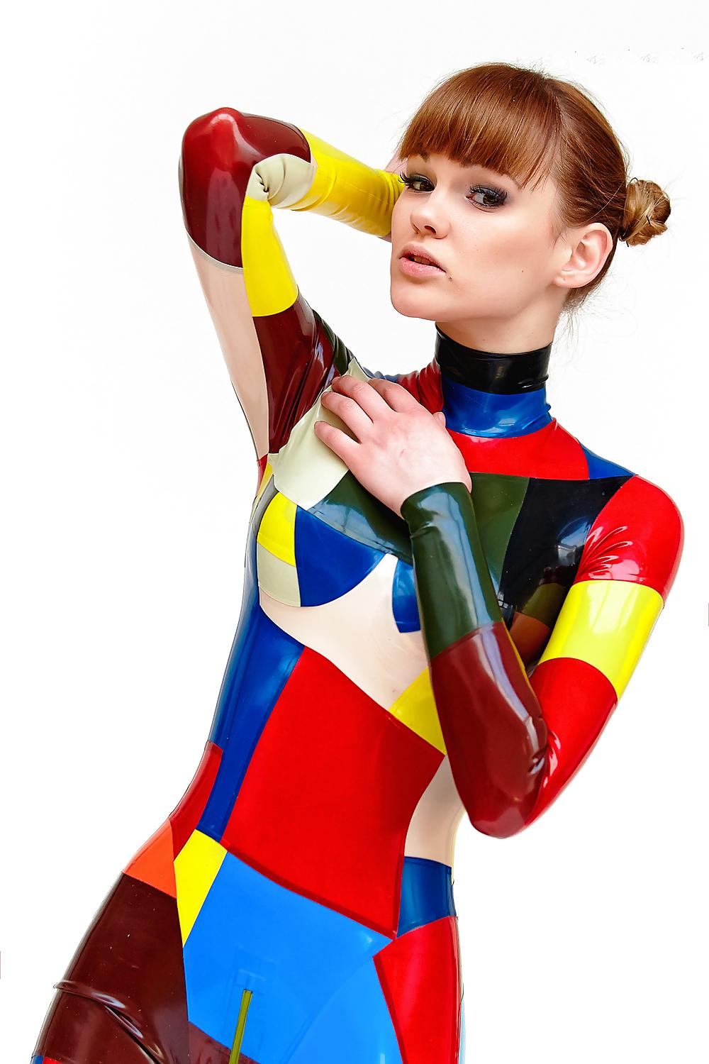 25P Alexandra Potter - Latex Colour Explosion