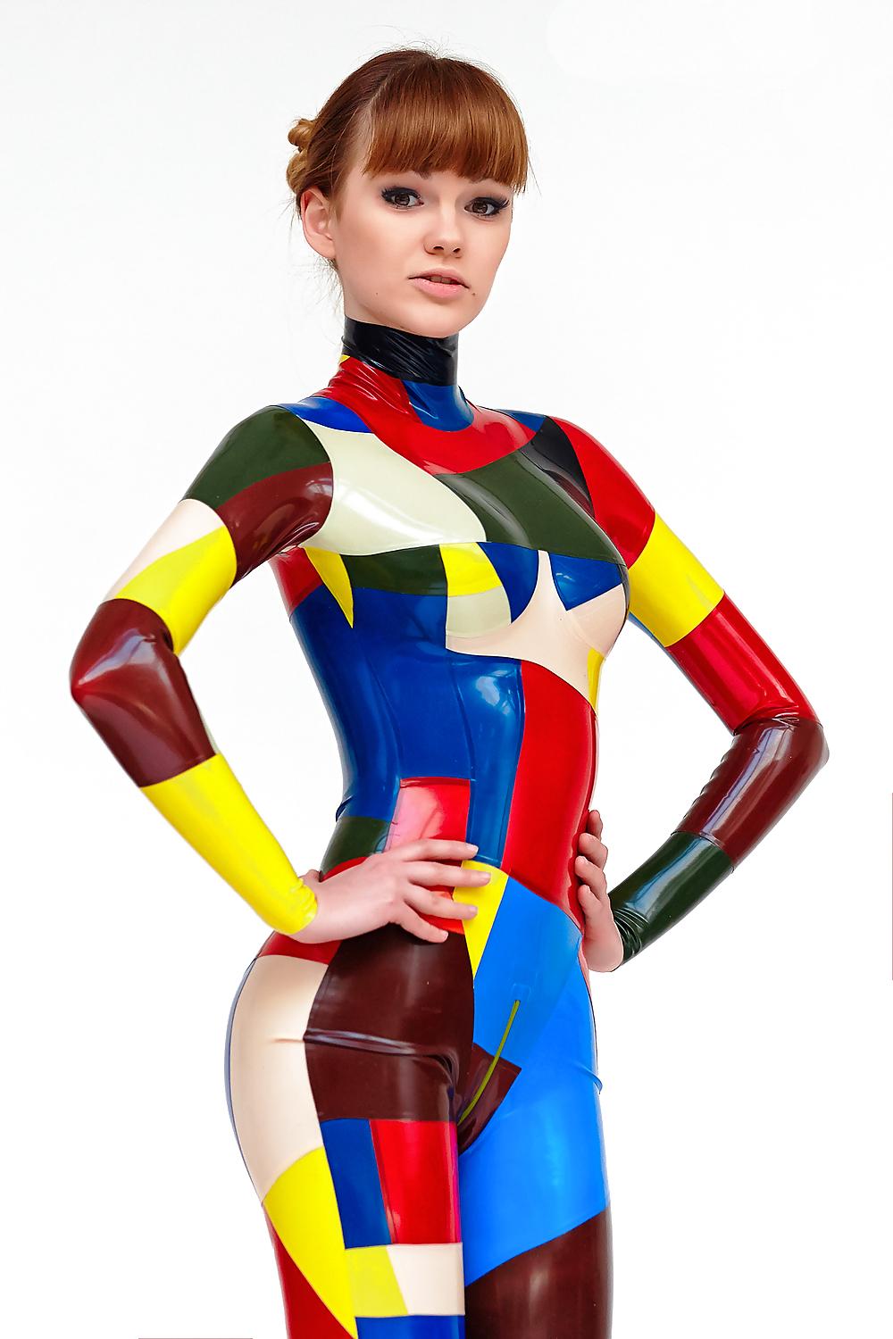 25P Alexandra Potter - Latex Colour Explosion