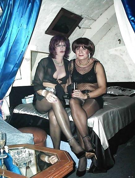 12P REAL GIRL IN CLUB