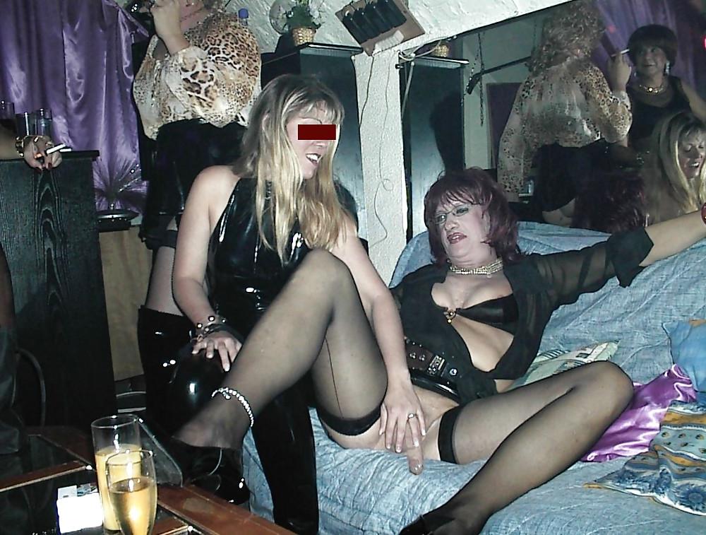 12P REAL GIRL IN CLUB