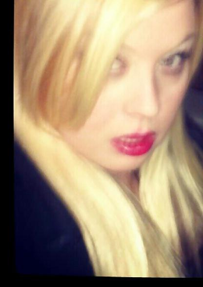 25P Extremly Sexy Chubby Blonde.