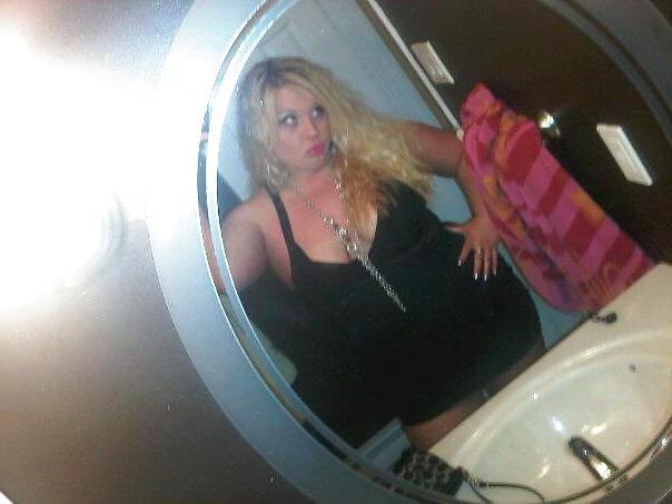 25P Extremly Sexy Chubby Blonde.