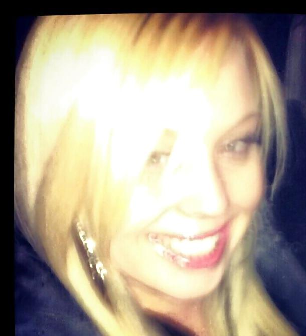 25P Extremly Sexy Chubby Blonde.
