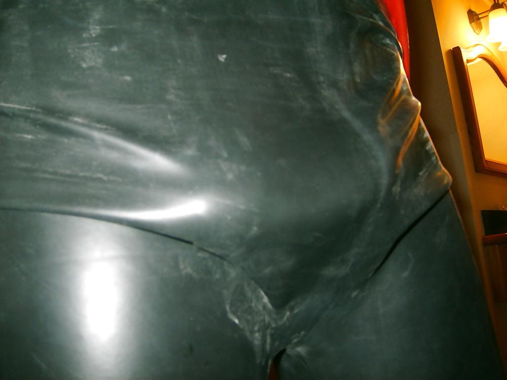 5P Me Playing in Latex Rubber