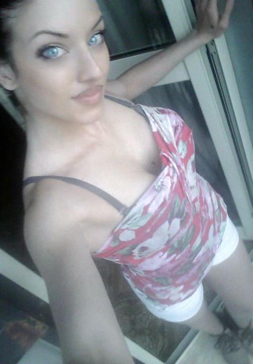 10P Martina P. - The Sluttiest Girl In The Gym! 