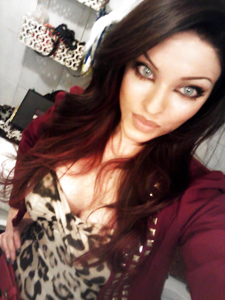 10P Martina P. - The Sluttiest Girl In The Gym! 