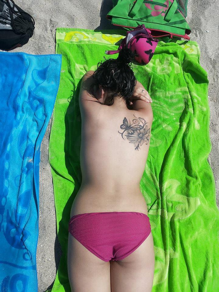 25P Bulgarian amateur girls ass pt.3