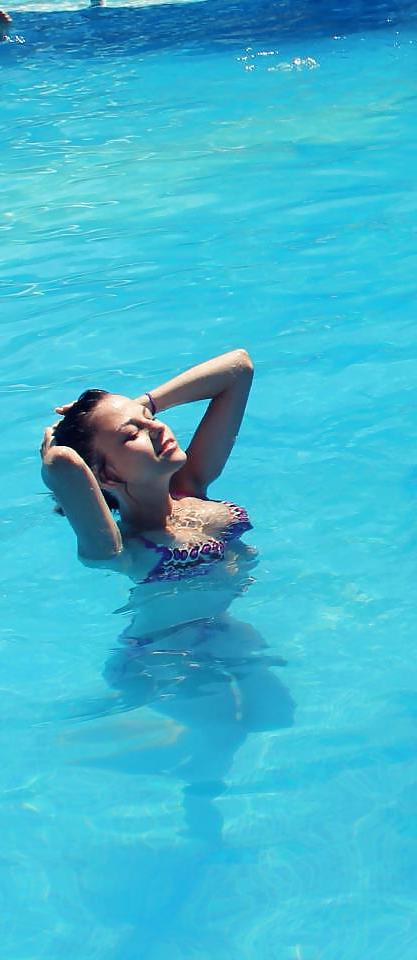 25P Bulgarian amateur girls tits pt.6