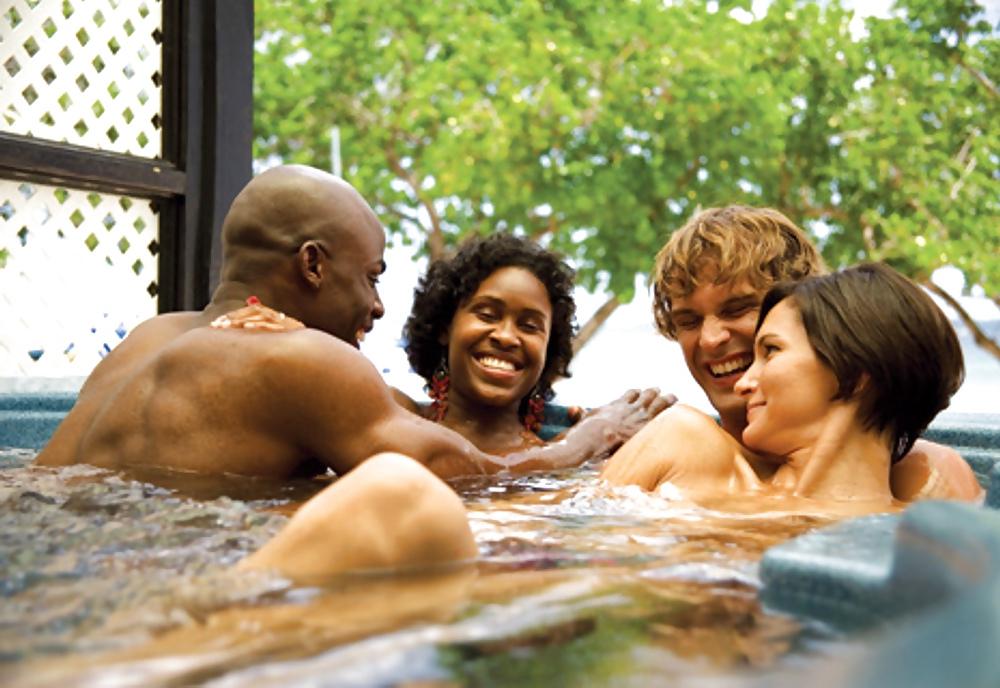 25P Interracial Swingers & Wife Swapping