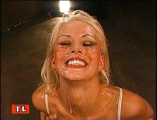 25P Blond bukkake