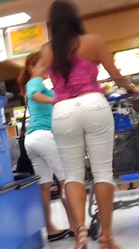 25P Sexy Latina Milf ASS BUSTED POCKETS! CANDID VOYEUR