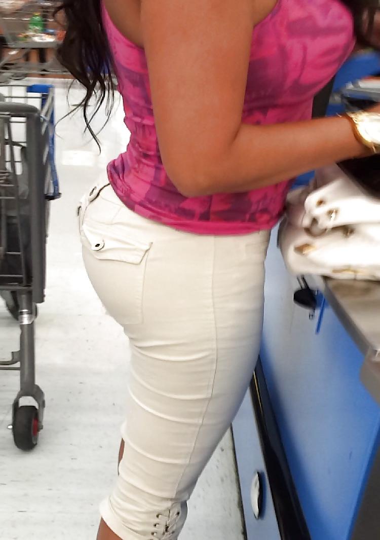 25P Sexy Latina Milf ASS BUSTED POCKETS! CANDID VOYEUR