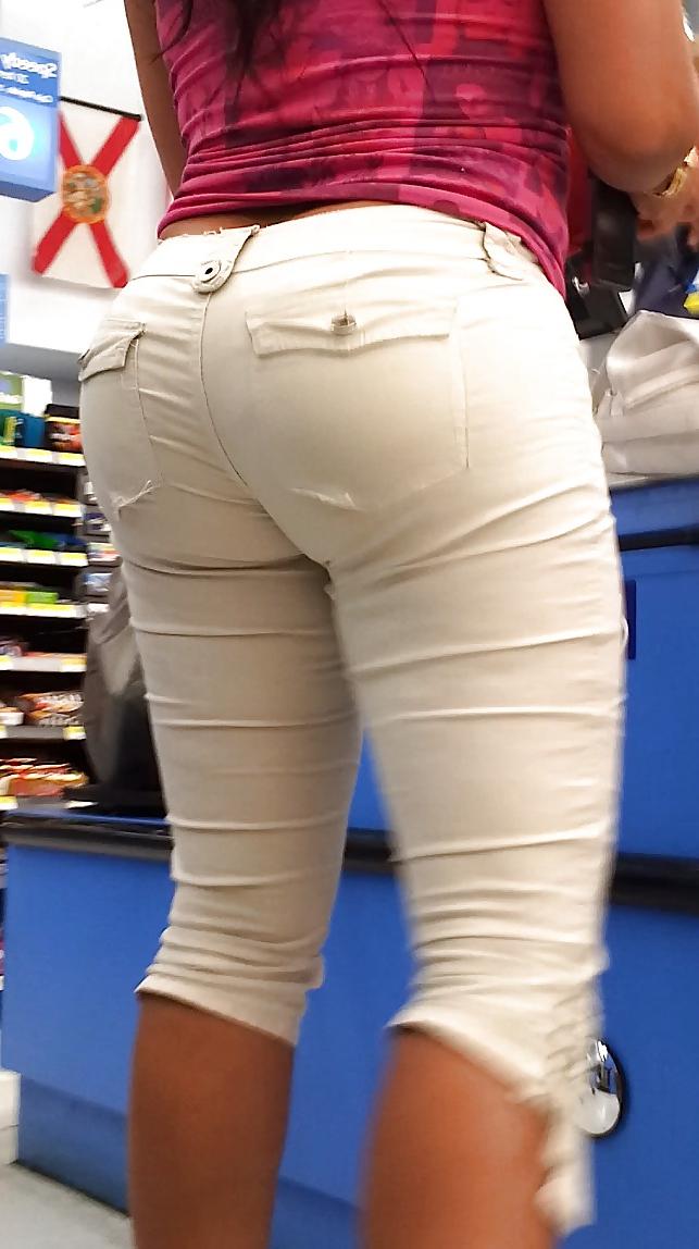 25P Sexy Latina Milf ASS BUSTED POCKETS! CANDID VOYEUR