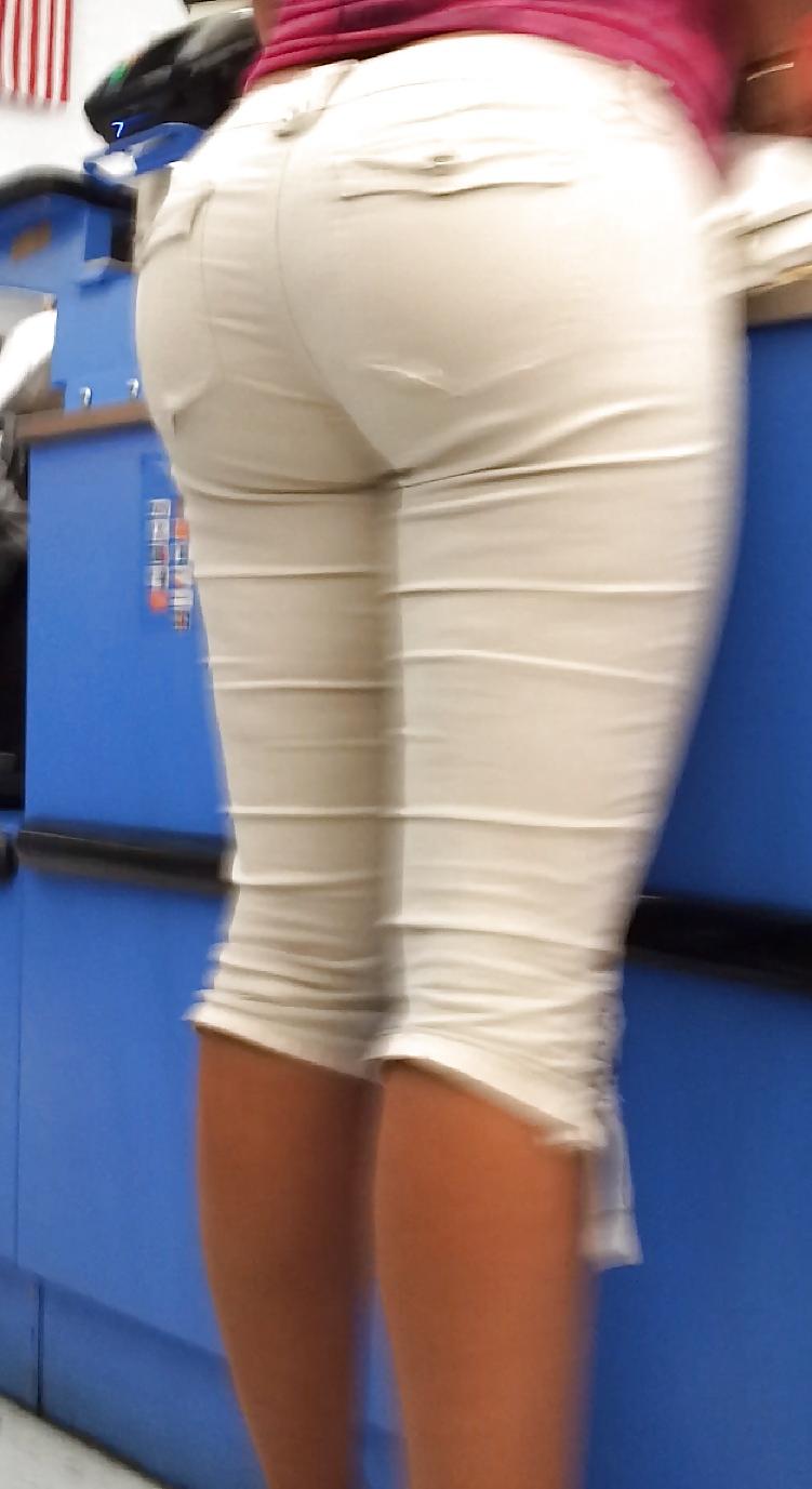25P Sexy Latina Milf ASS BUSTED POCKETS! CANDID VOYEUR