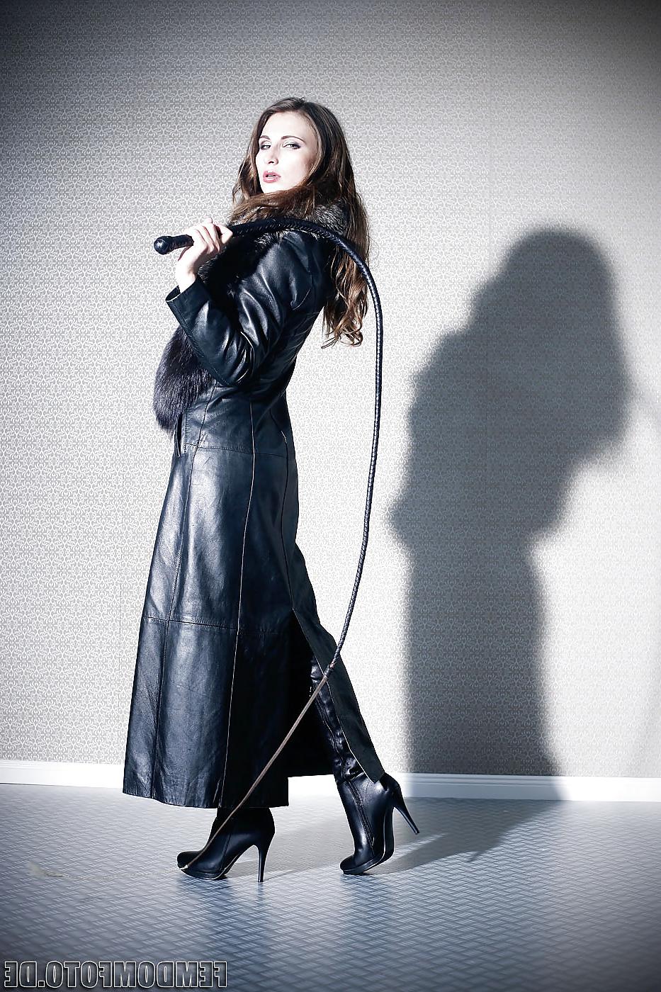 25P Leather Femdom