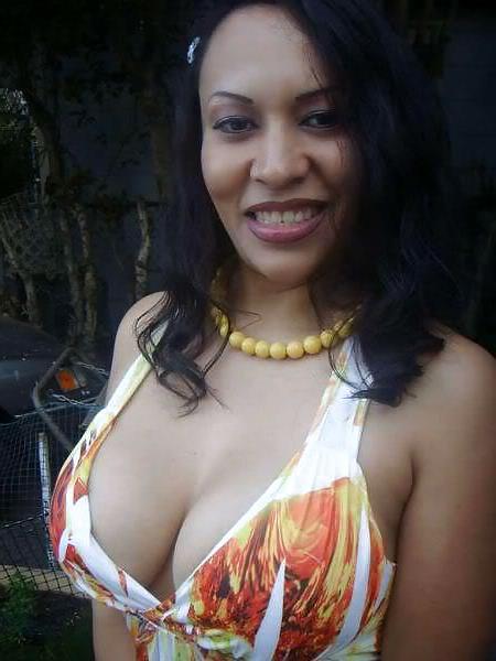 25P Mature sexy latina