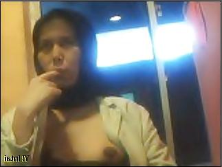 9P Hijab mom webcam