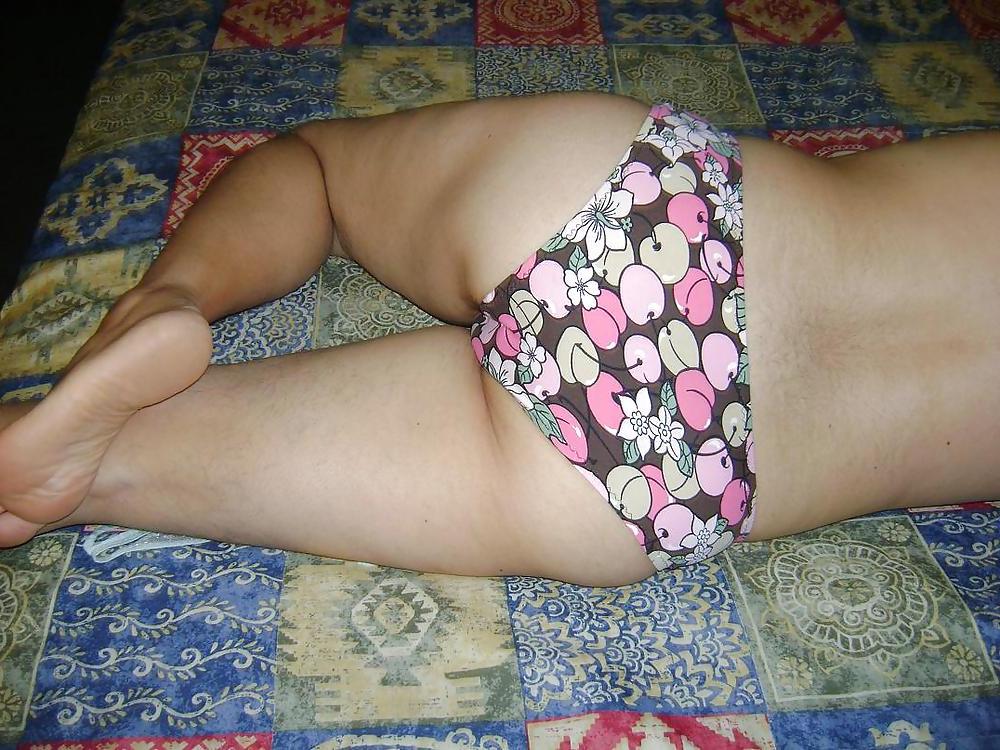 25P Hairy Pussy and Tits