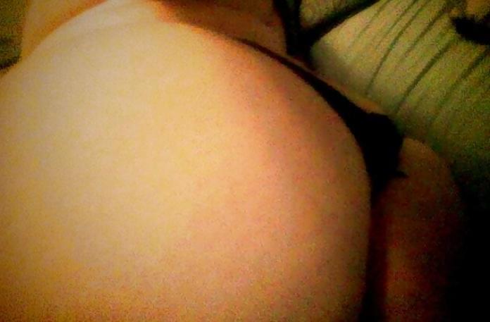 25P Latina MILF