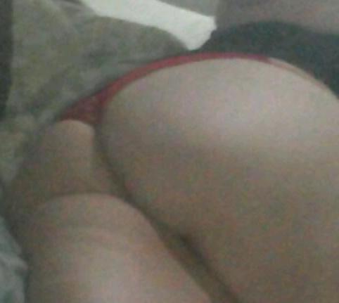 25P Latina MILF
