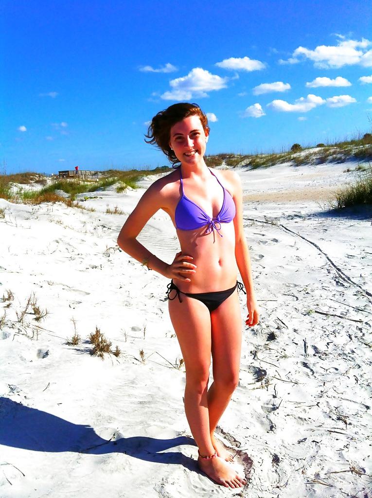 25P Girls in Bikinis 18