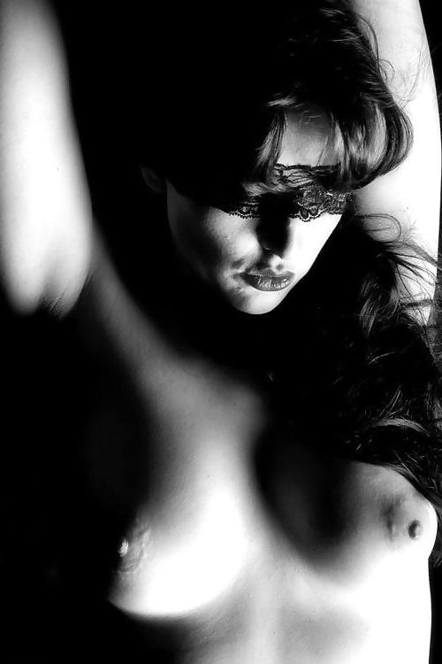 7P Blindfolded Sensuality 3