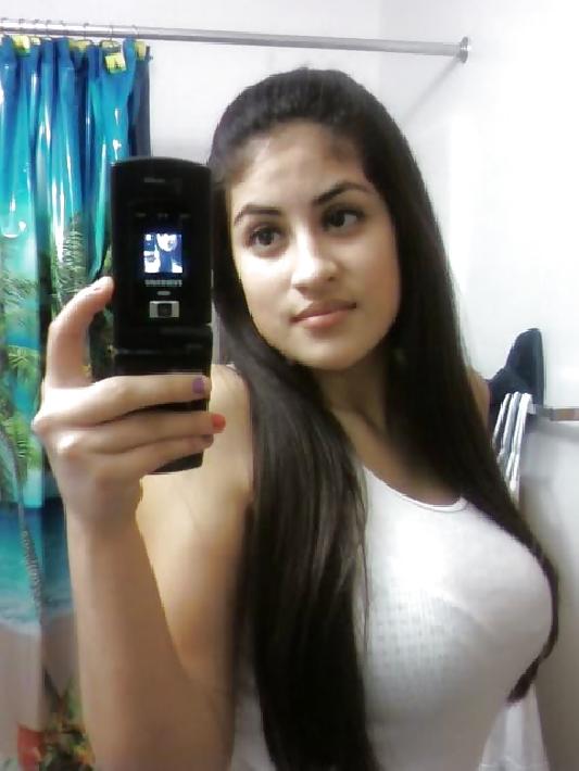 25P Incredible Latina Amateur