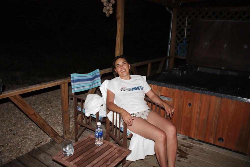 25P Latina Wife Alone