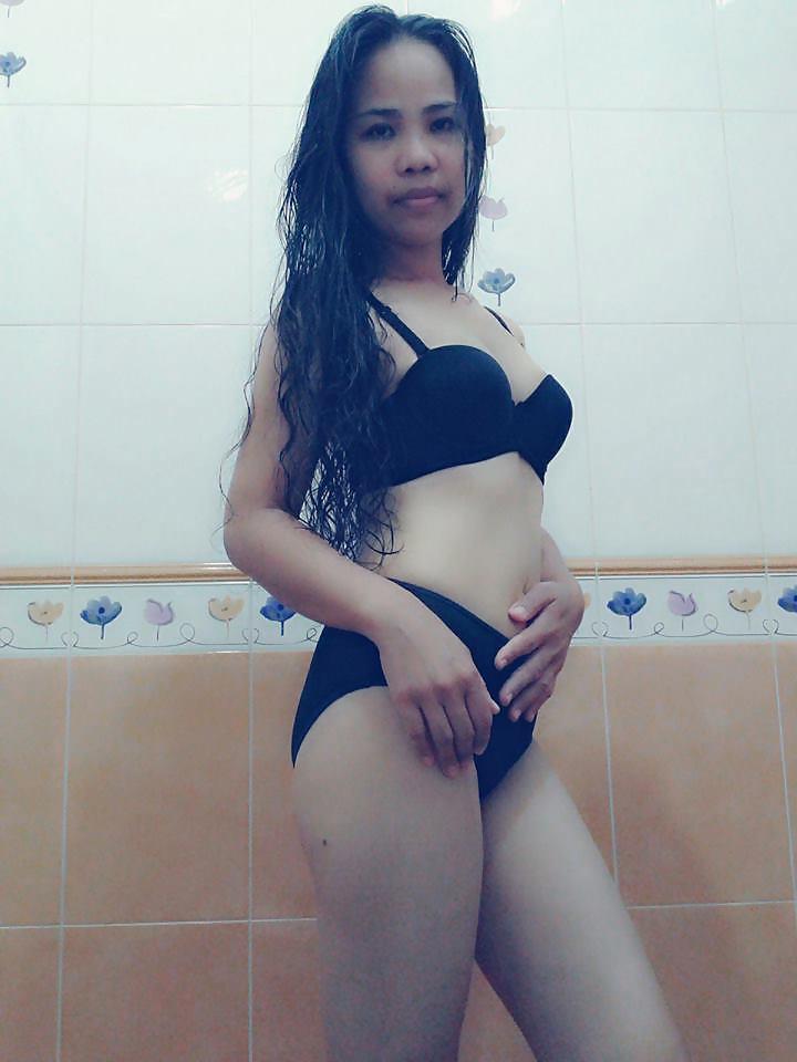 25P Filipina Girl Angel Flor on skype sexy boobs