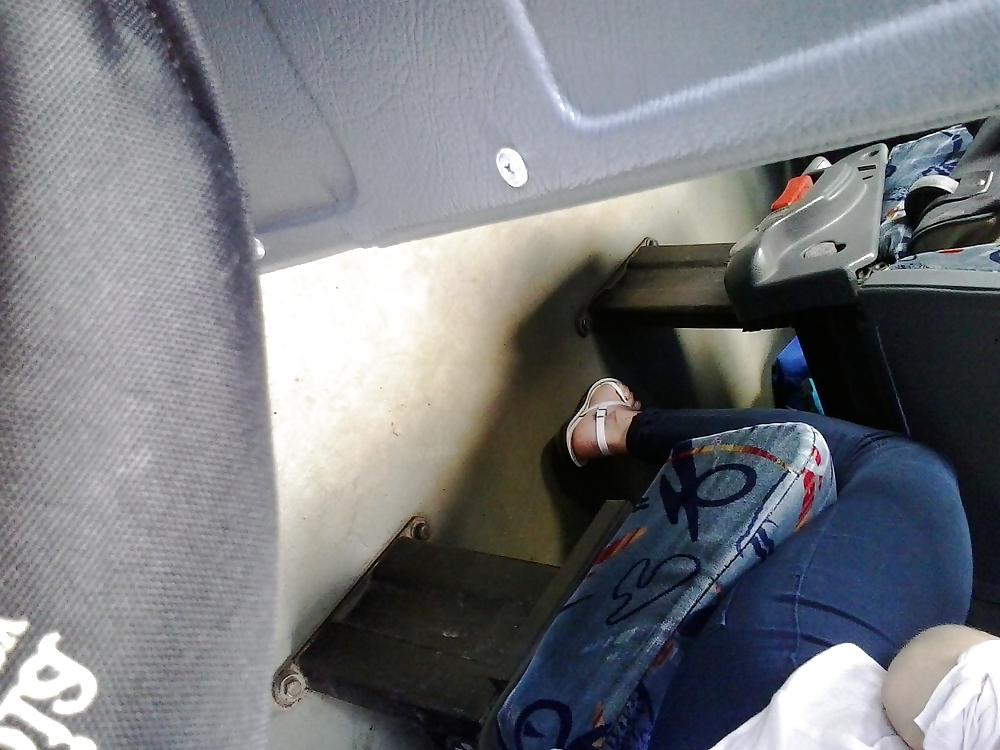 25P Feet Met in the Bus