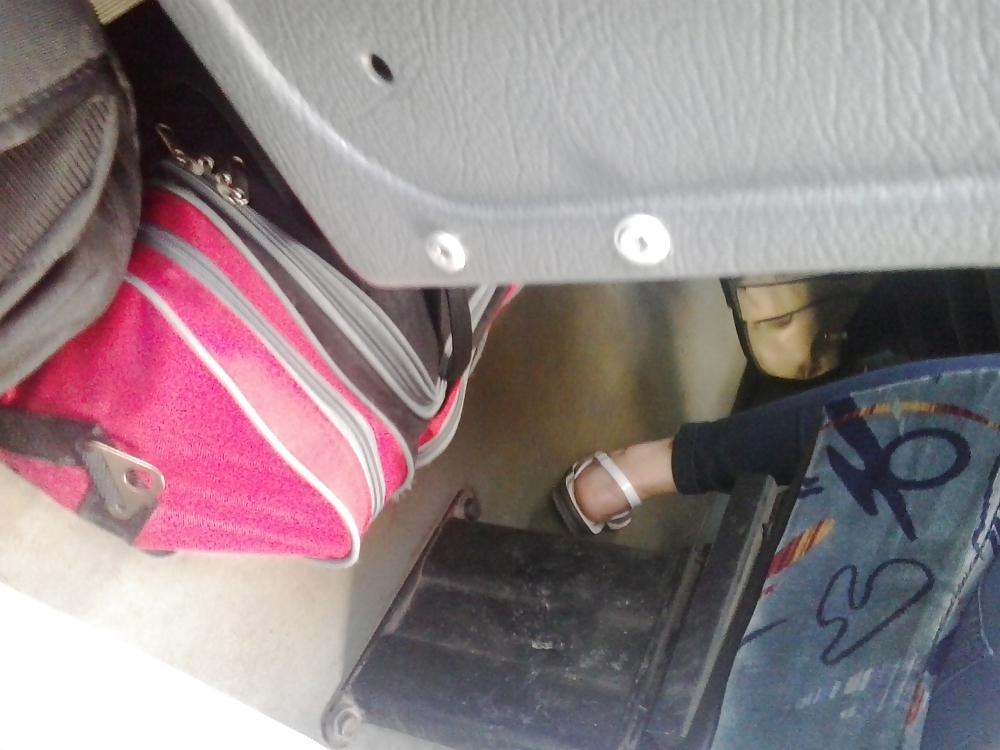 25P Feet Met in the Bus